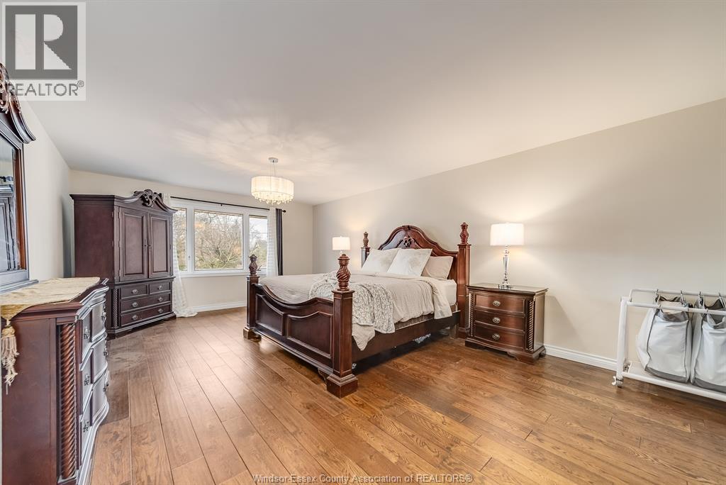 Photo 29 of 3737 Huntington Avenue, Windsor ON