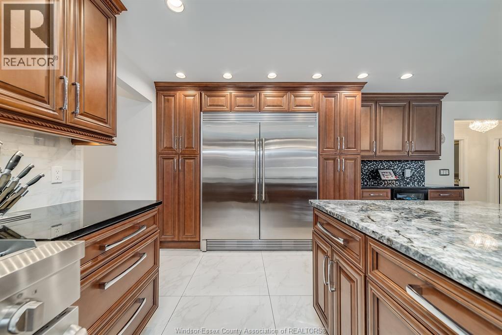 Photo 7 of 3737 Huntington Avenue, Windsor ON