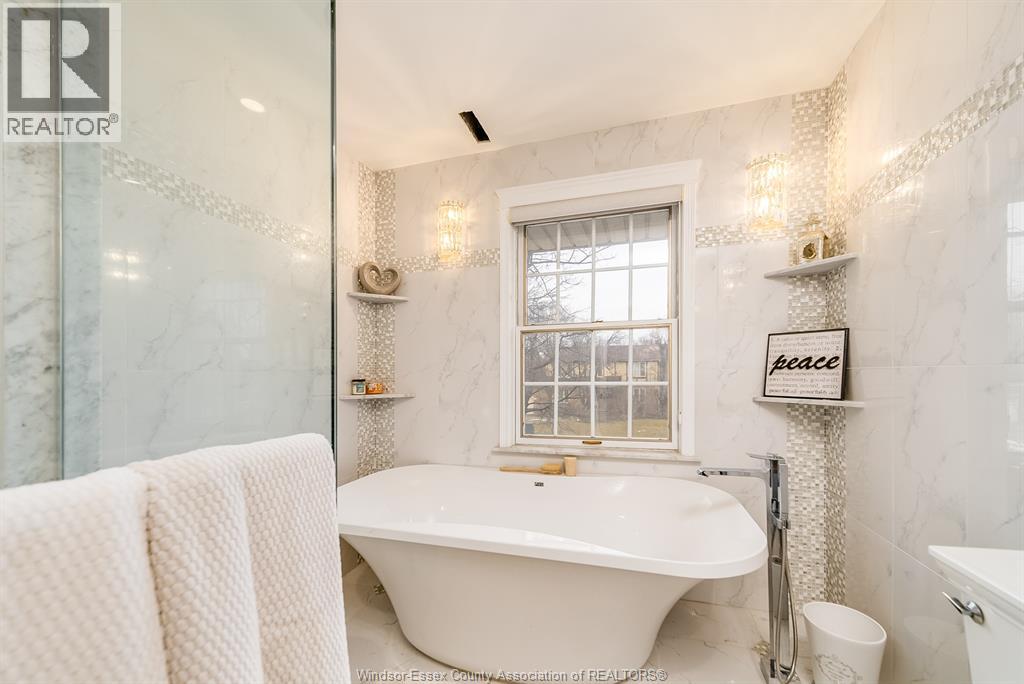 Photo 33 of 3737 Huntington Avenue, Windsor ON
