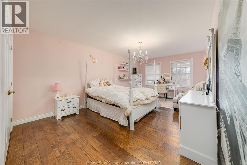 Photo 24 of 3737 Huntington Avenue, Windsor ON