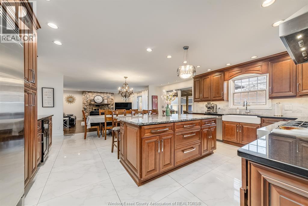 Photo 16 of 3737 Huntington Avenue, Windsor ON