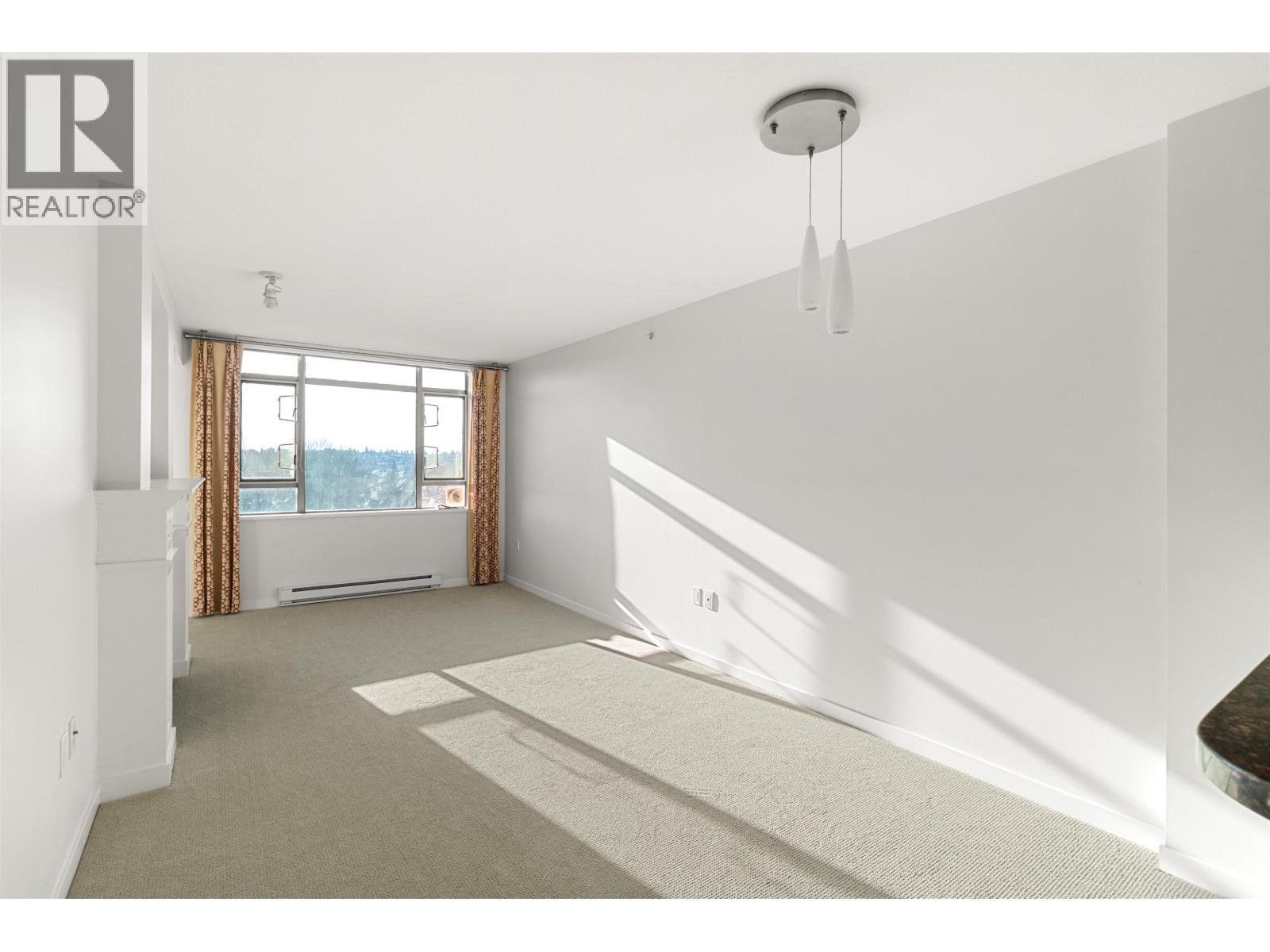 Photo 15 of 715 2799 Yew Street, Vancouver BC