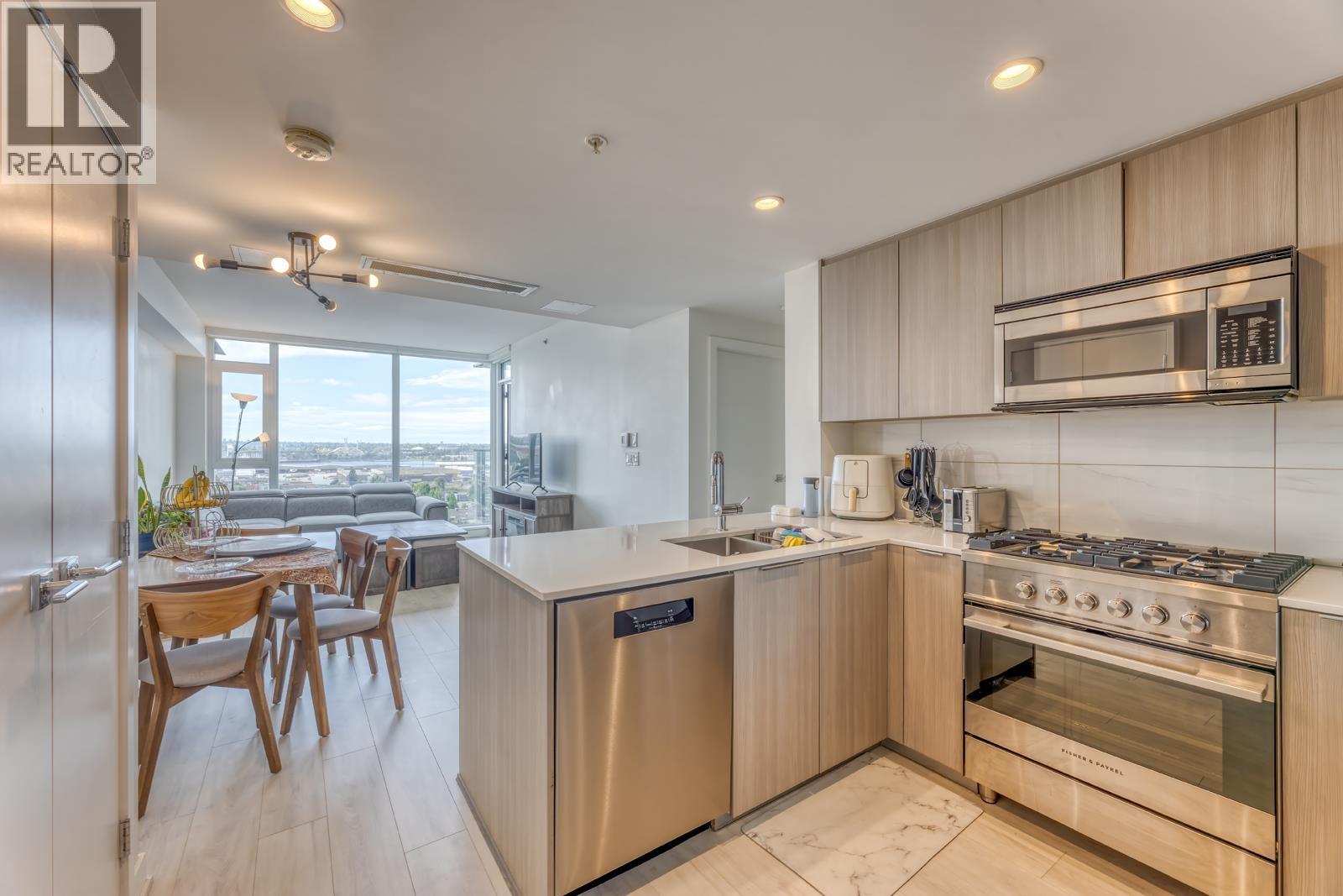 Photo 4 of 1304 1471 Hunter Street, North Vancouver BC