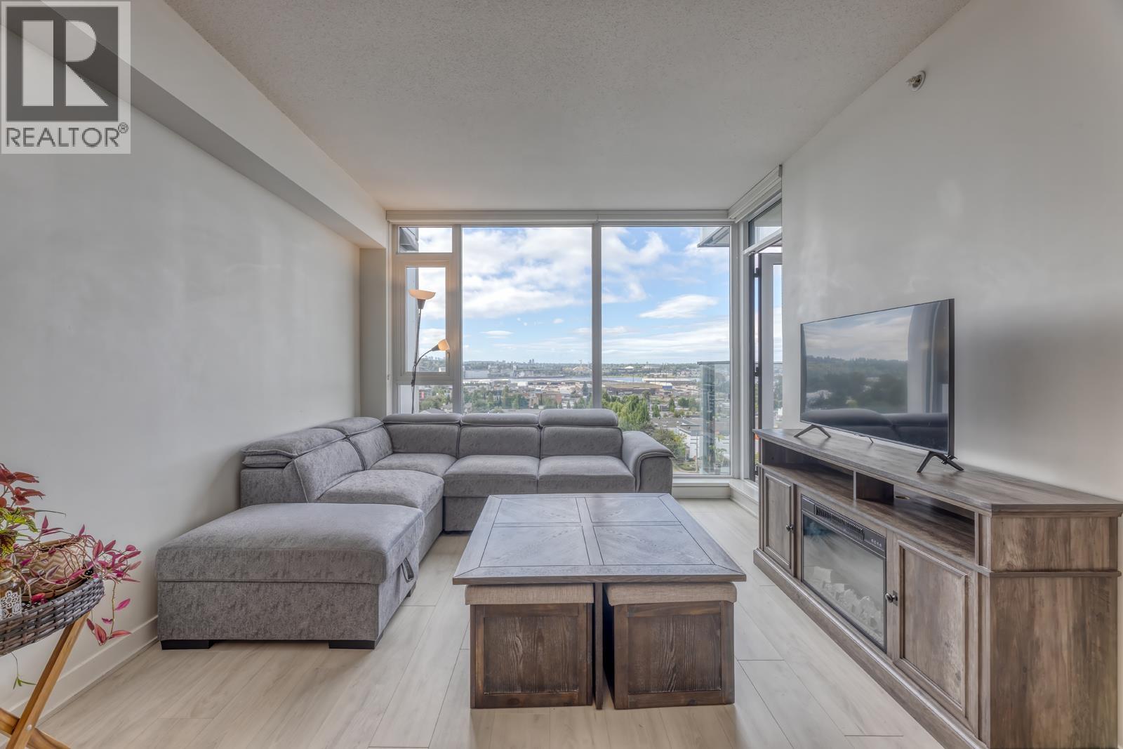 Photo 5 of 1304 1471 Hunter Street, North Vancouver BC