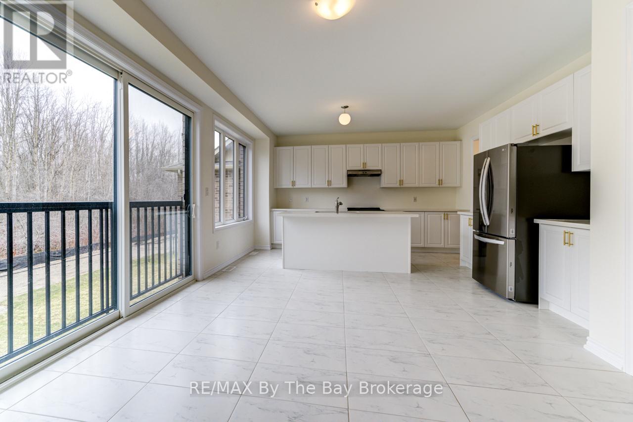 Photo 11 of 41 Del Ray Crescent, Wasaga Beach ON