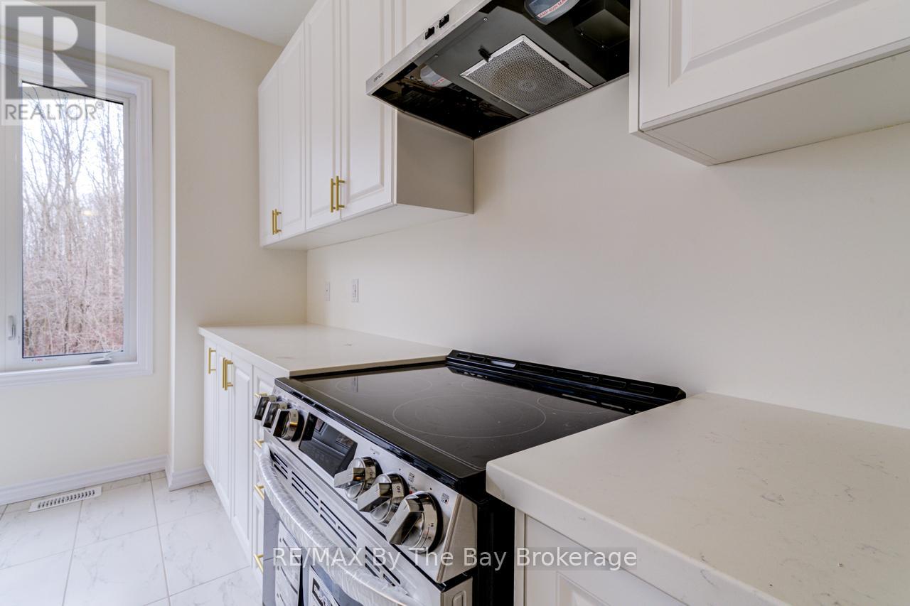 Photo 17 of 41 Del Ray Crescent, Wasaga Beach ON