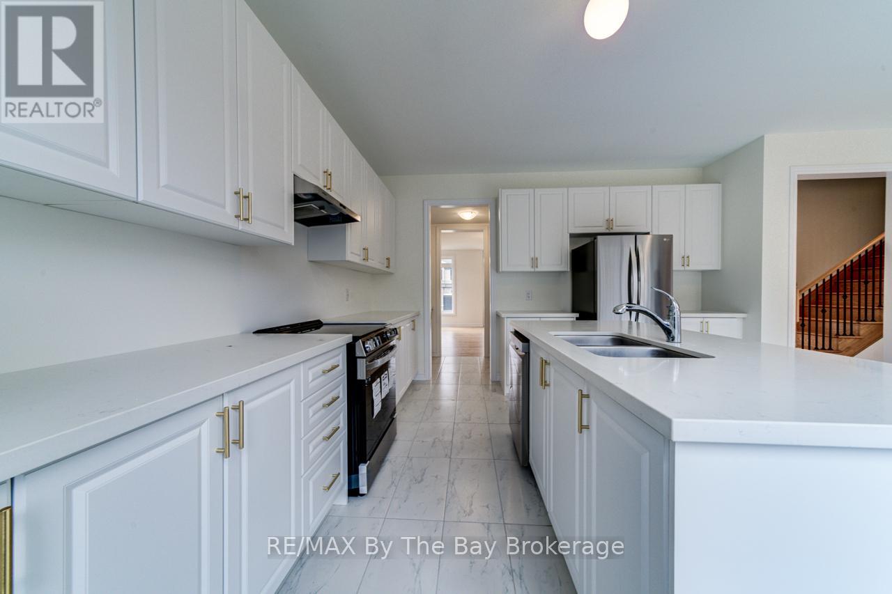 Photo 19 of 41 Del Ray Crescent, Wasaga Beach ON