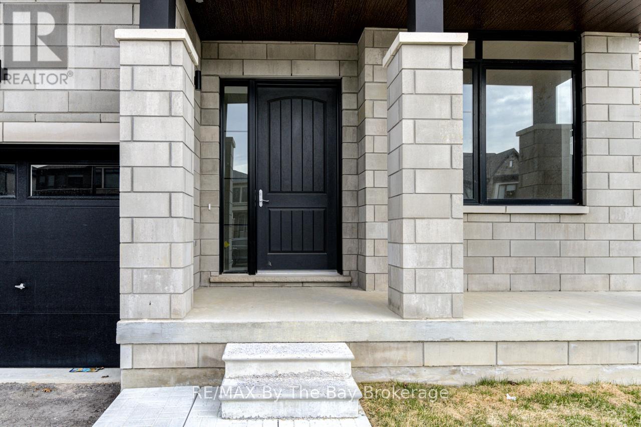 Photo 2 of 41 Del Ray Crescent, Wasaga Beach ON