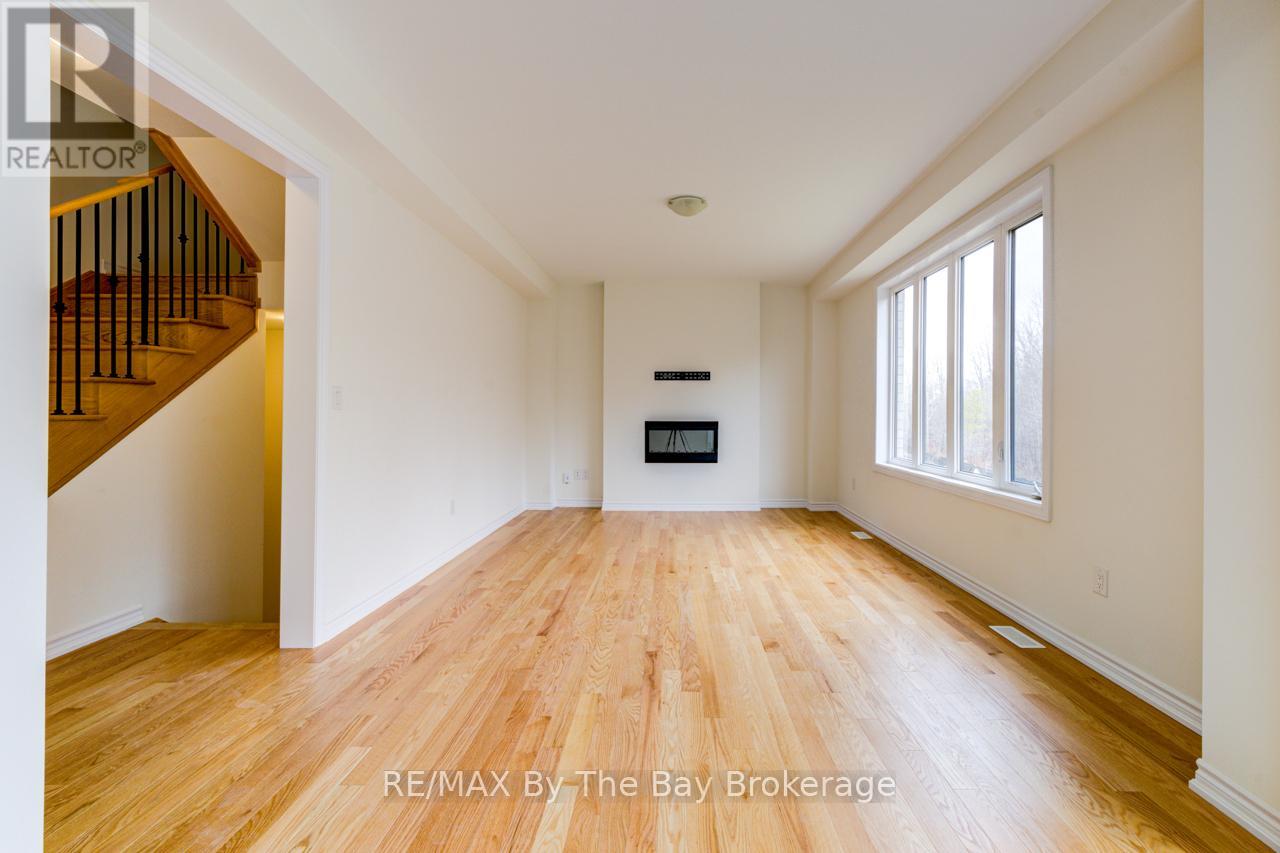 Photo 23 of 41 Del Ray Crescent, Wasaga Beach ON