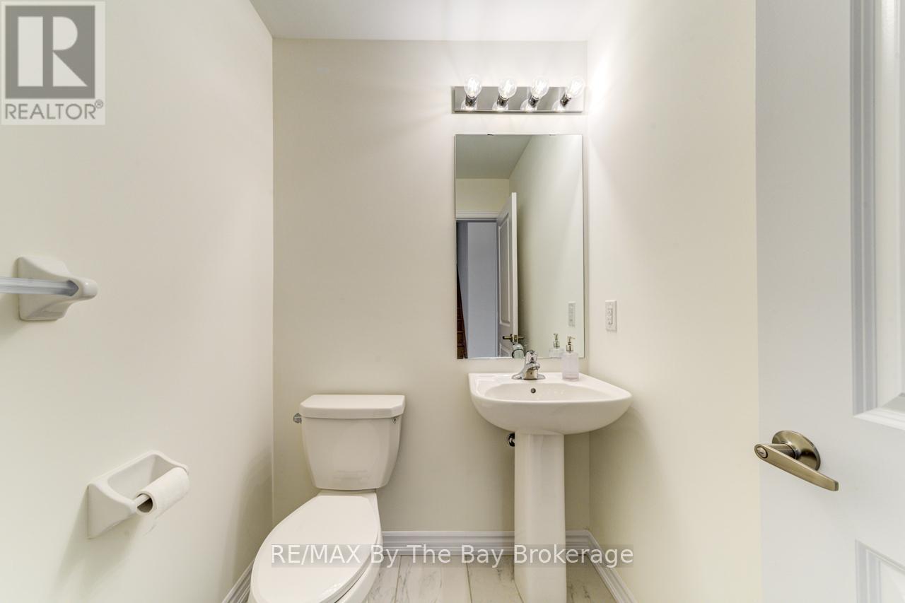 Photo 29 of 41 Del Ray Crescent, Wasaga Beach ON