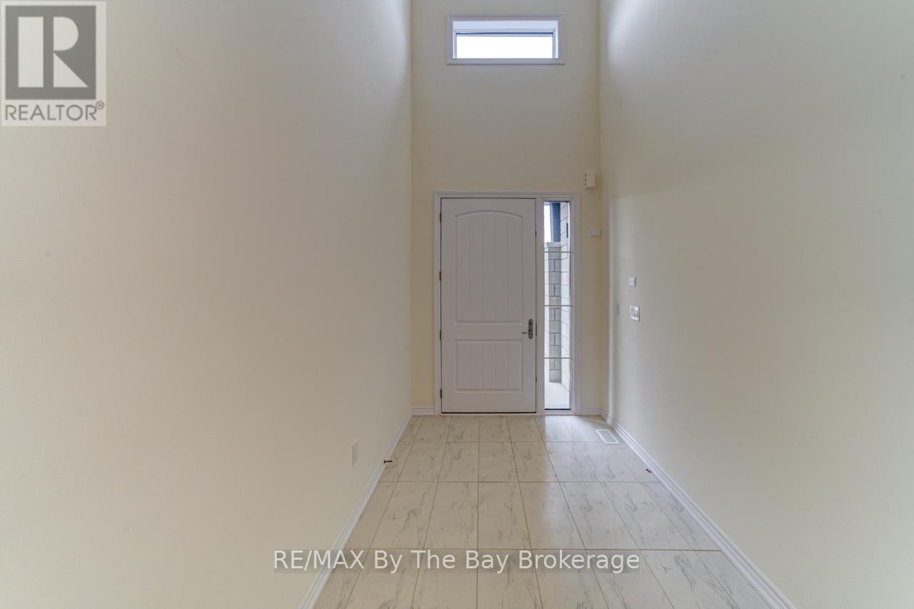 Photo 3 of 41 Del Ray Crescent, Wasaga Beach ON