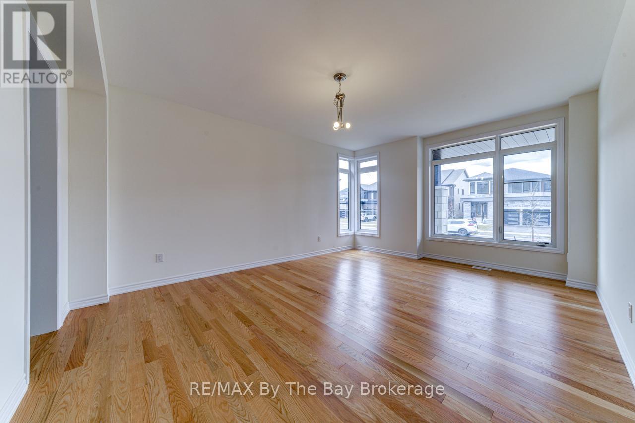 Photo 4 of 41 Del Ray Crescent, Wasaga Beach ON
