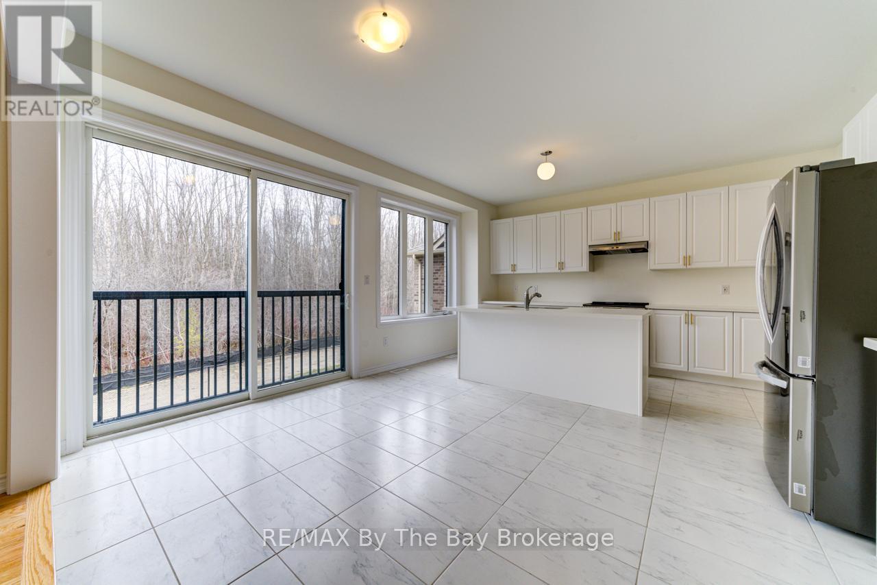 Photo 9 of 41 Del Ray Crescent, Wasaga Beach ON