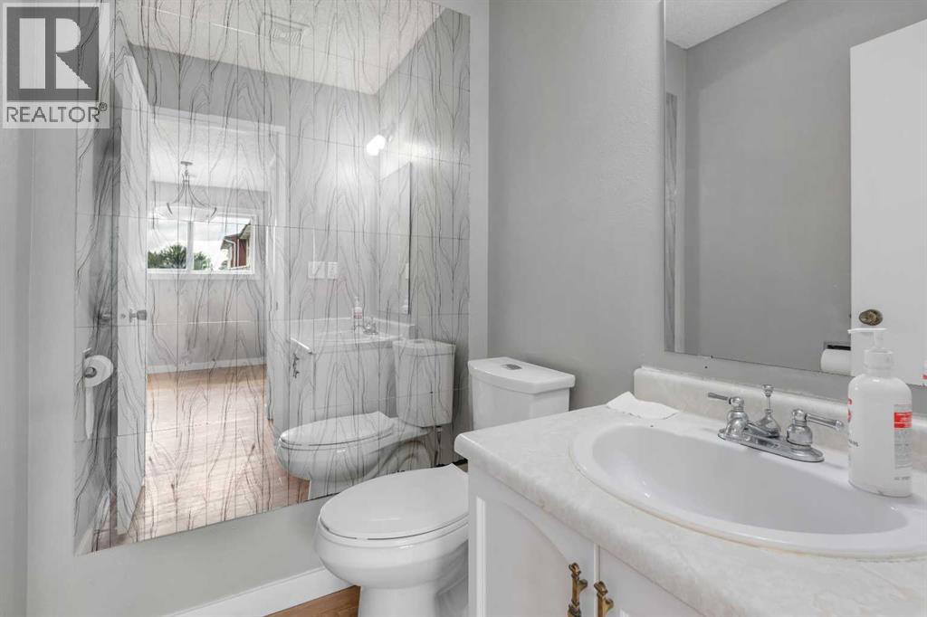 Single Family House for Sale in    Avenue SE Penbrooke Meadows Calgary 
