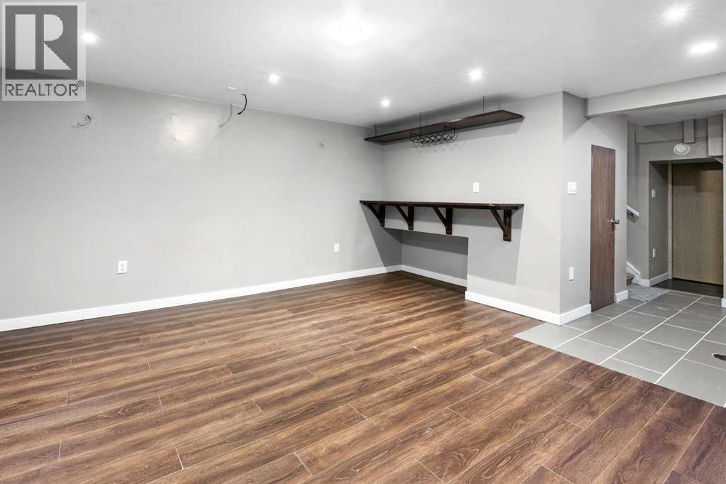 Single Family House for Sale in    Avenue SE Penbrooke Meadows Calgary 