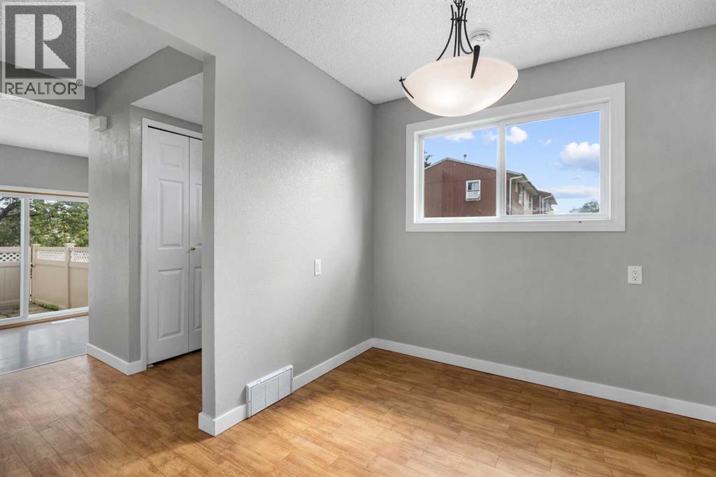Single Family House for Sale in    Avenue SE Penbrooke Meadows Calgary 