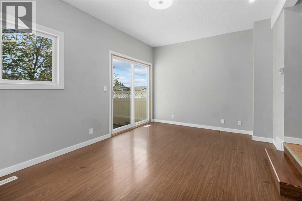 Single Family House for Sale in    Avenue SE Penbrooke Meadows Calgary 