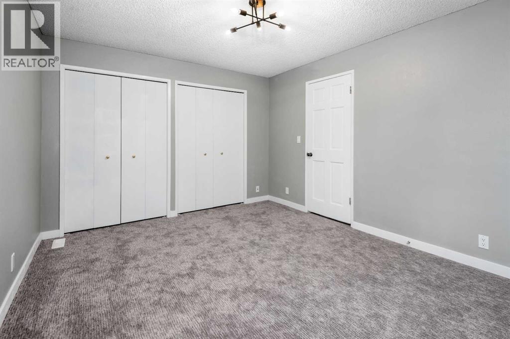 Single Family House for Sale in    Avenue SE Penbrooke Meadows Calgary 
