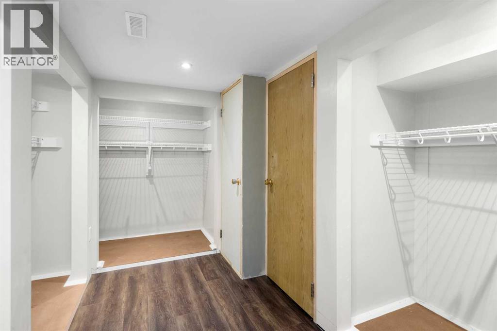 Single Family House for Sale in    Avenue SE Penbrooke Meadows Calgary 