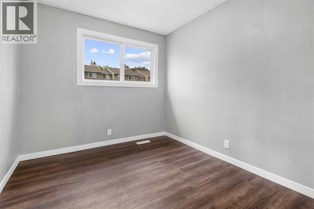 Single Family House for Sale in    Avenue SE Penbrooke Meadows Calgary 