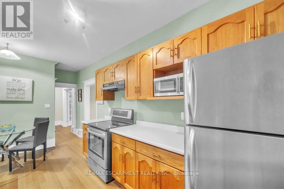 Photo 13 of 21 Sunset Avenue, Hamilton ON