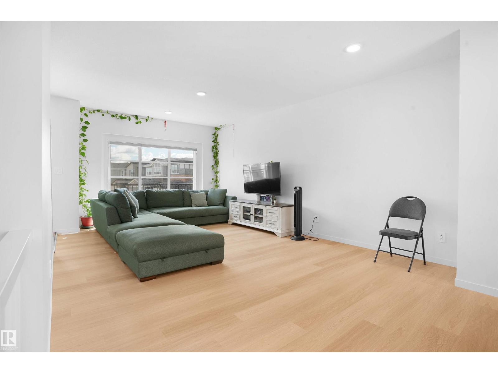 Photo 6 of 510 37 St Sw Sw, Edmonton AB