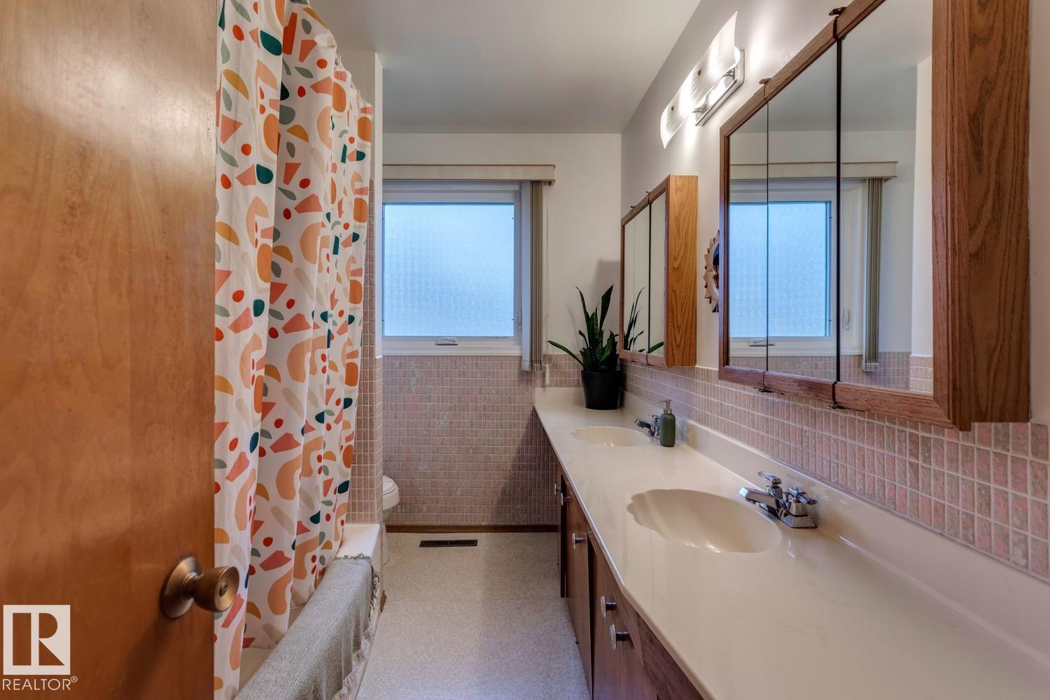 Single Family House Bungalow for Sale in   ST NW Edmonton 