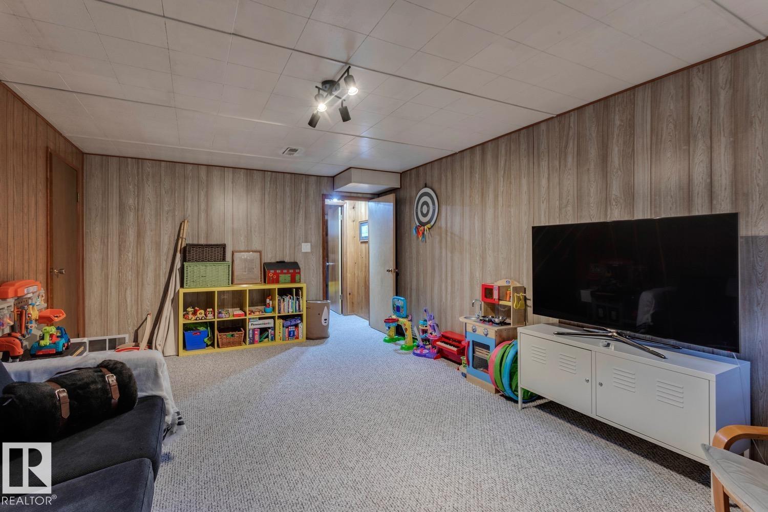 Single Family House Bungalow for Sale in   ST NW Edmonton 