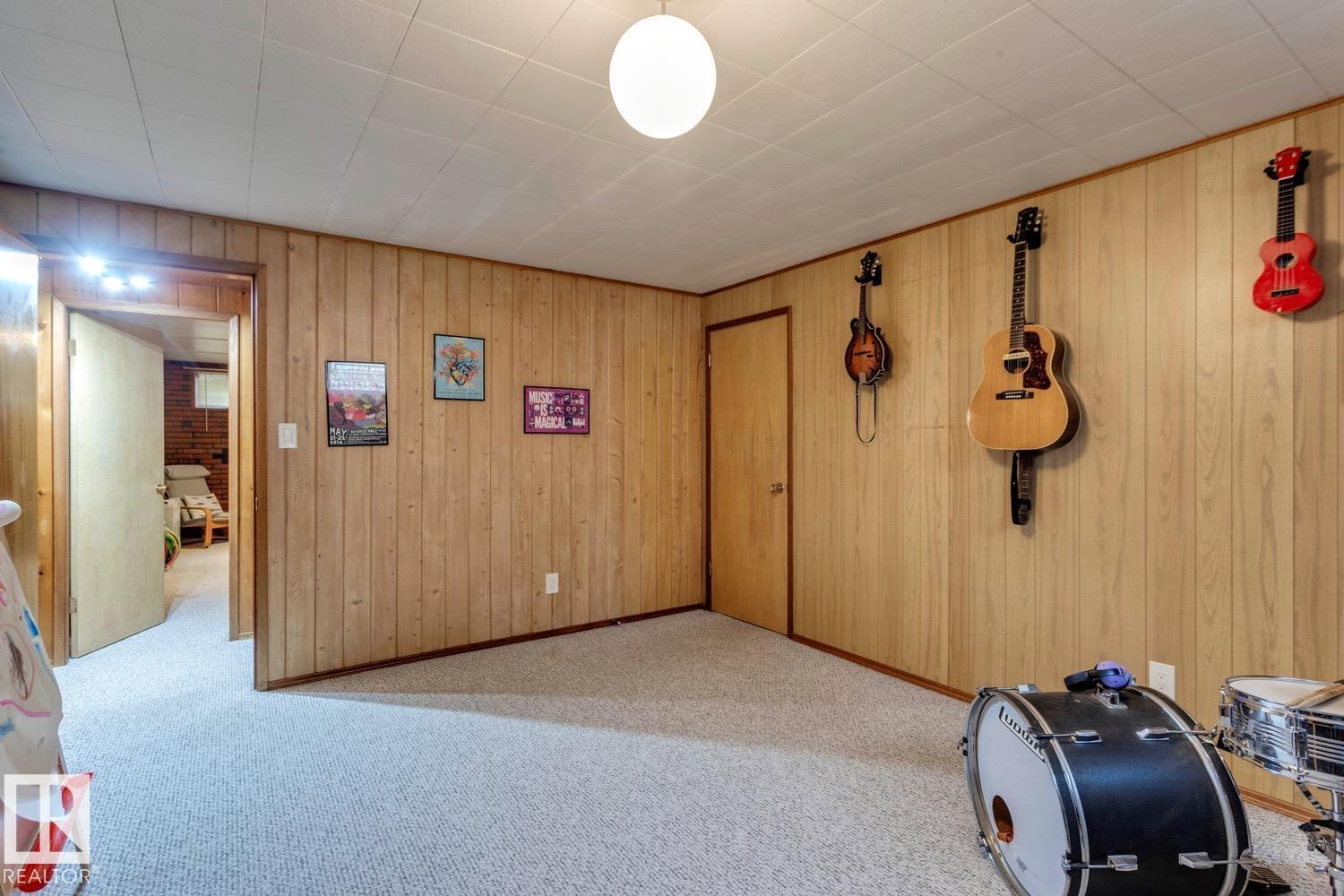 Single Family House Bungalow for Sale in   ST NW Edmonton 