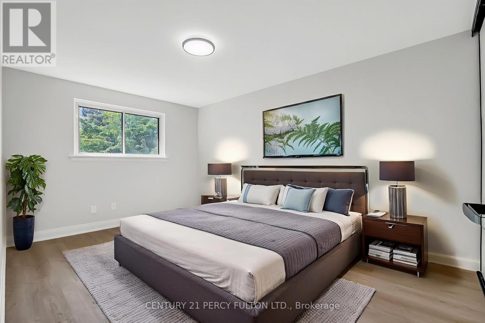 Photo 16 of 33 Pettibone Square, Toronto ON