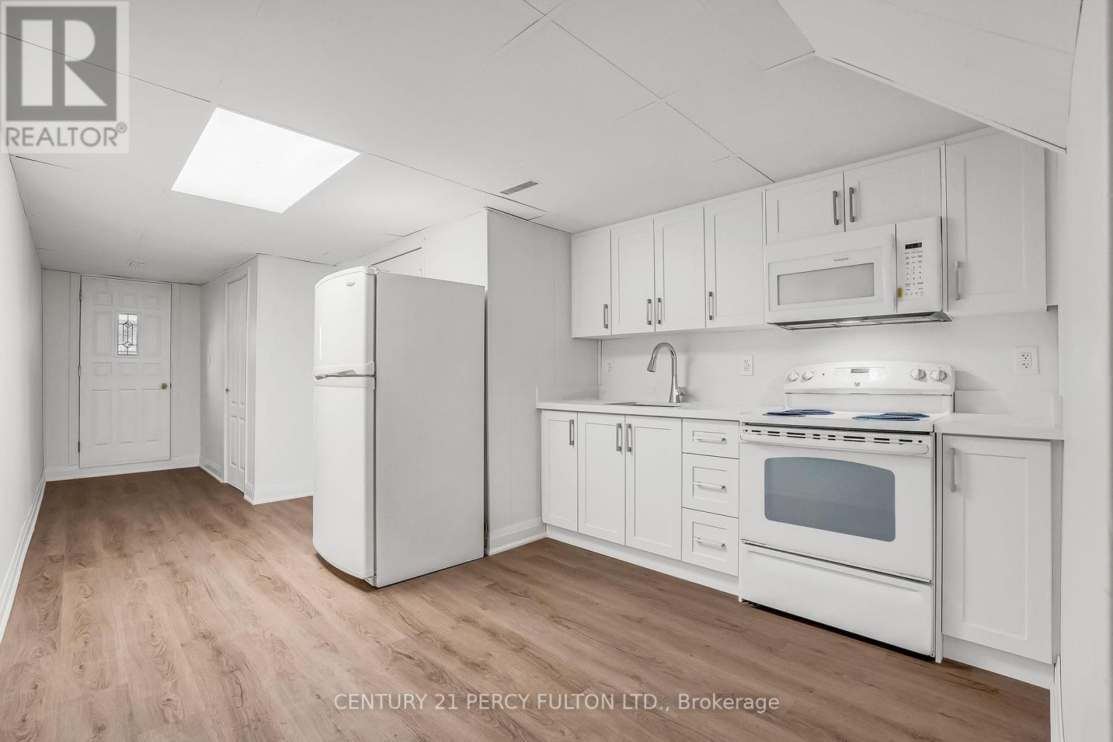 Photo 29 of 33 Pettibone Square, Toronto ON
