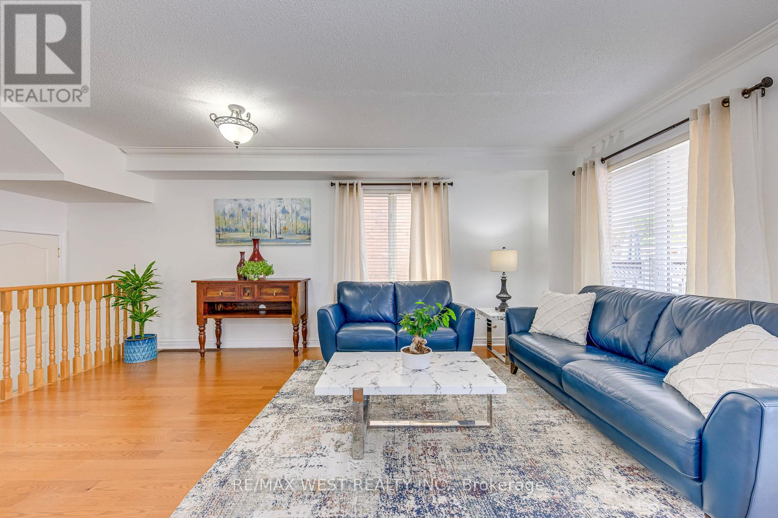 Photo 24 of 56 Laura Sabrina Drive, Vaughan ON