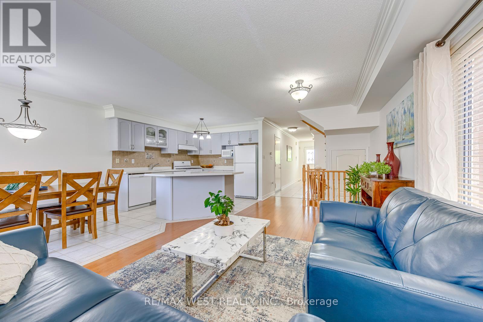 Photo 22 of 56 Laura Sabrina Drive, Vaughan ON
