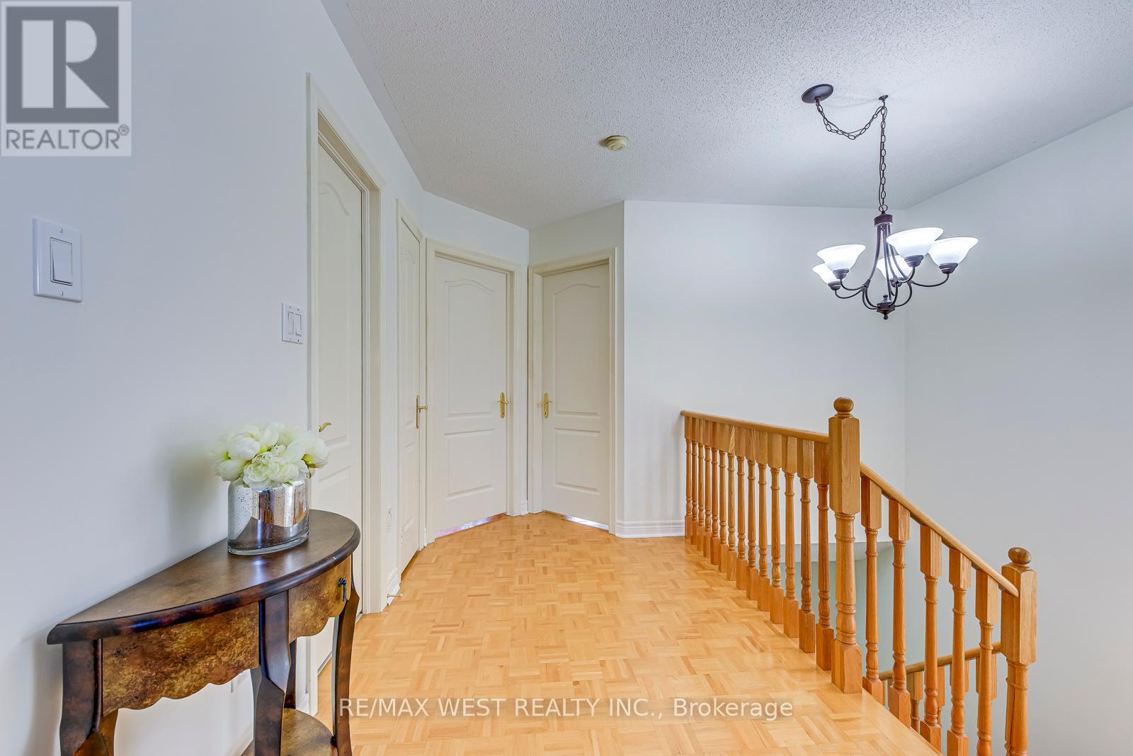 Photo 29 of 56 Laura Sabrina Drive, Vaughan ON