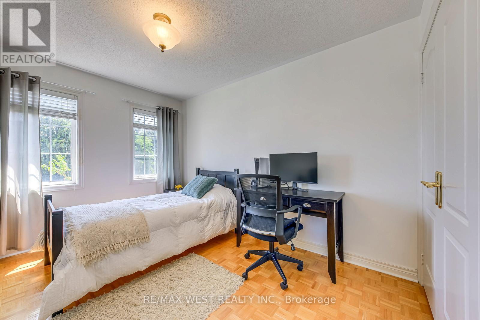 Photo 6 of 56 Laura Sabrina Drive, Vaughan ON