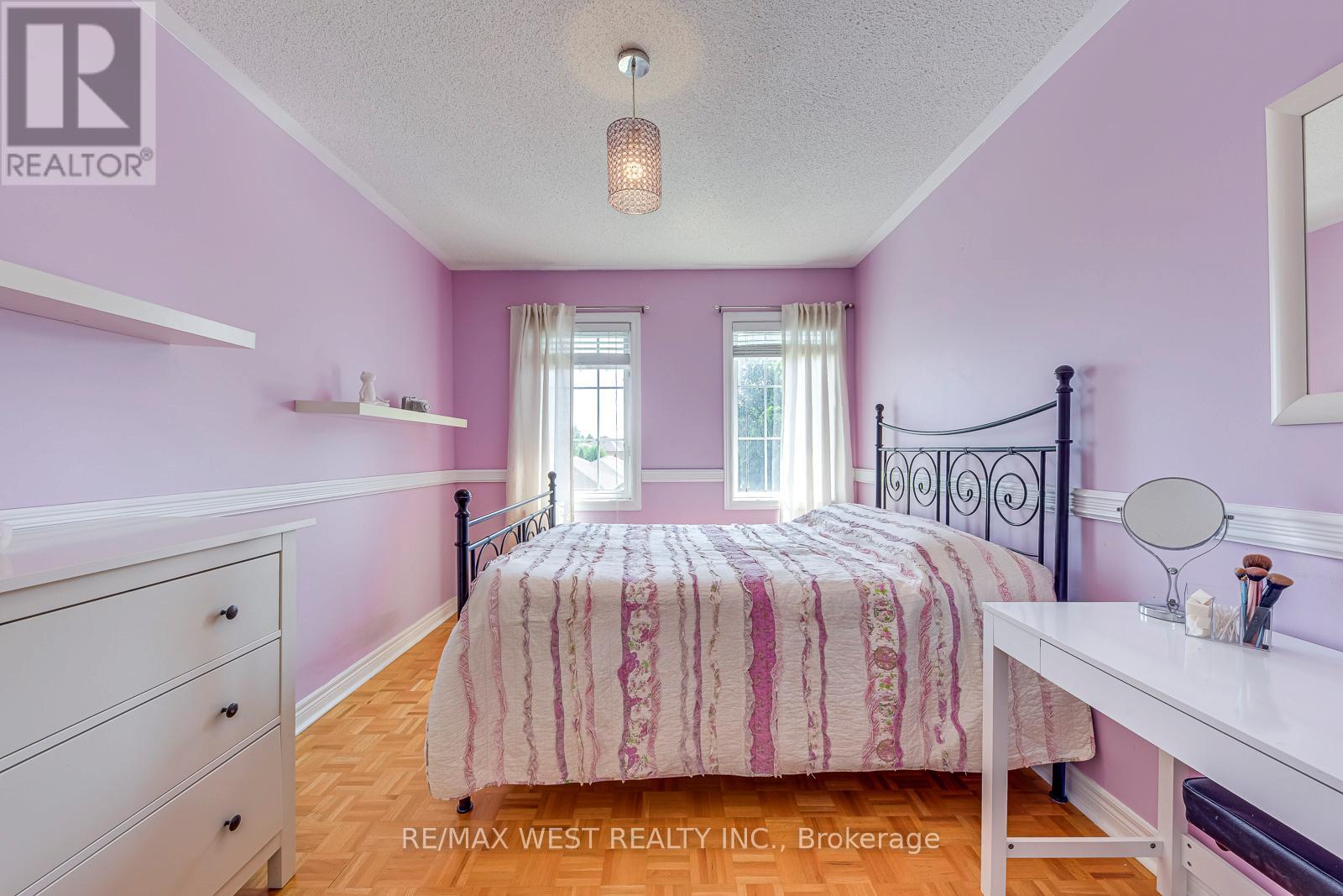 Photo 17 of 56 Laura Sabrina Drive, Vaughan ON