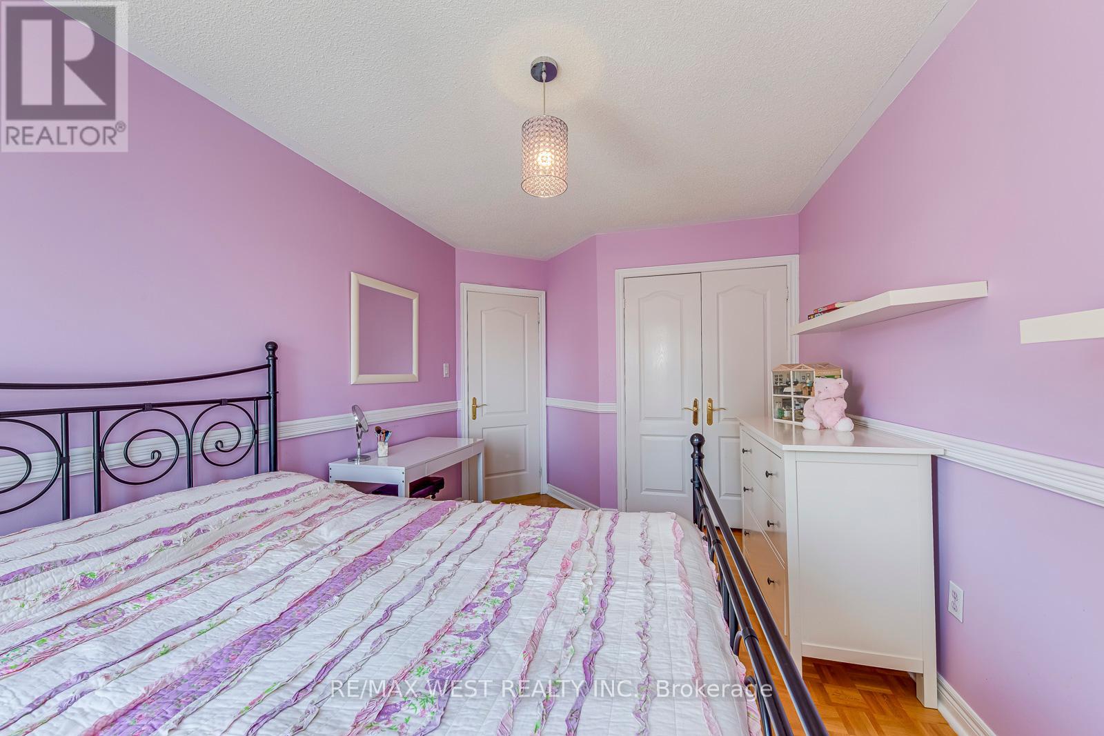 Photo 25 of 56 Laura Sabrina Drive, Vaughan ON