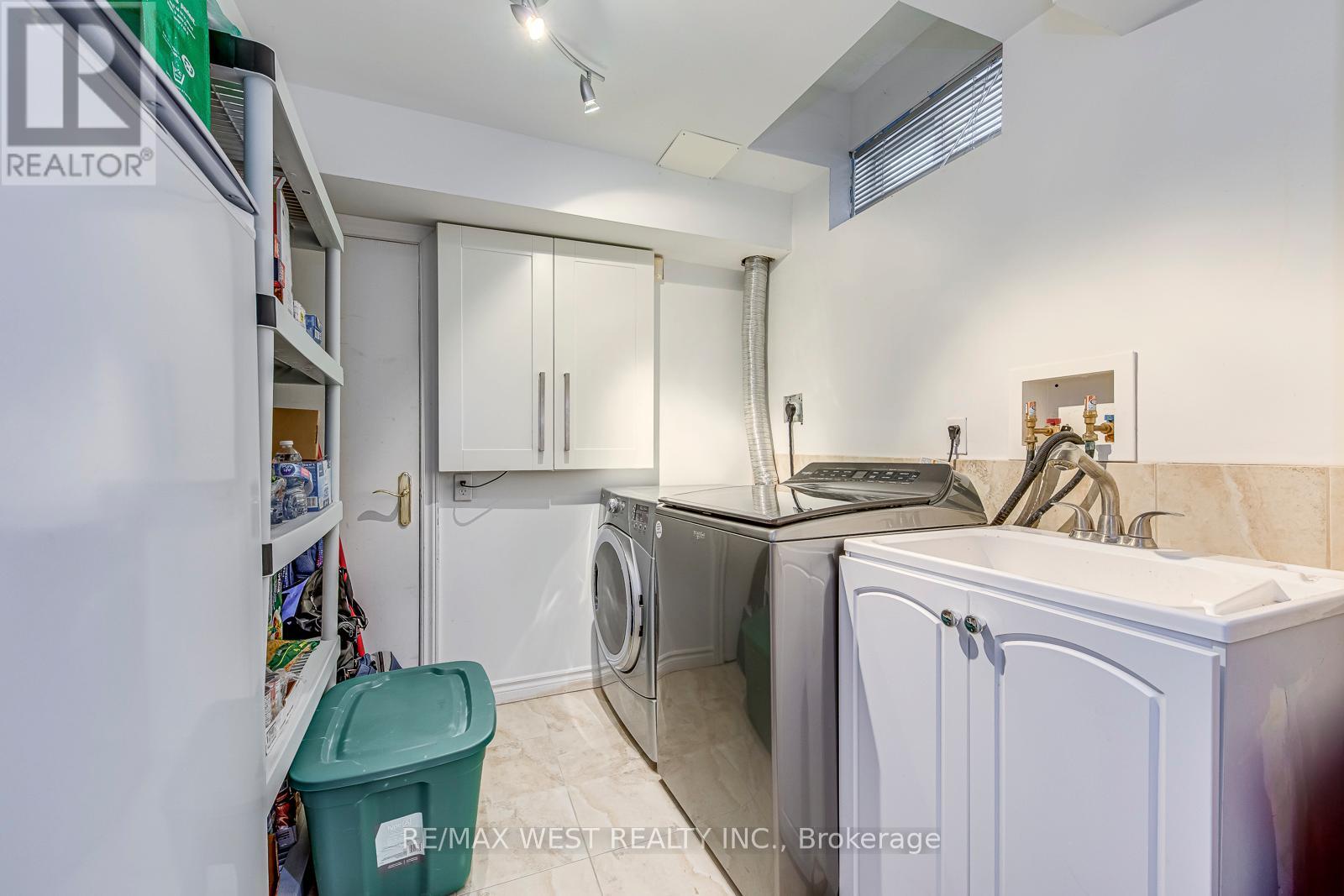 Photo 45 of 56 Laura Sabrina Drive, Vaughan ON