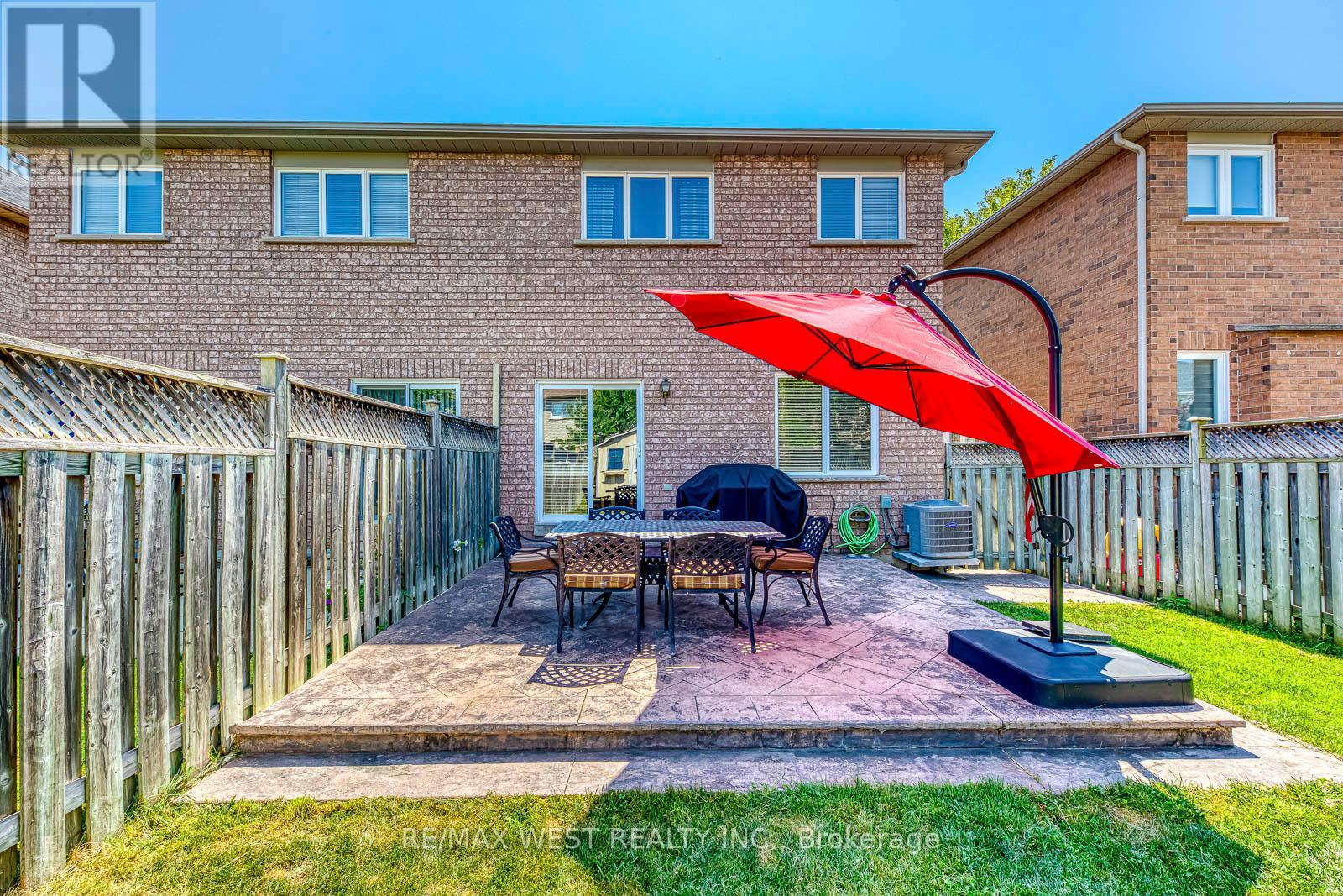 Photo 16 of 56 Laura Sabrina Drive, Vaughan ON