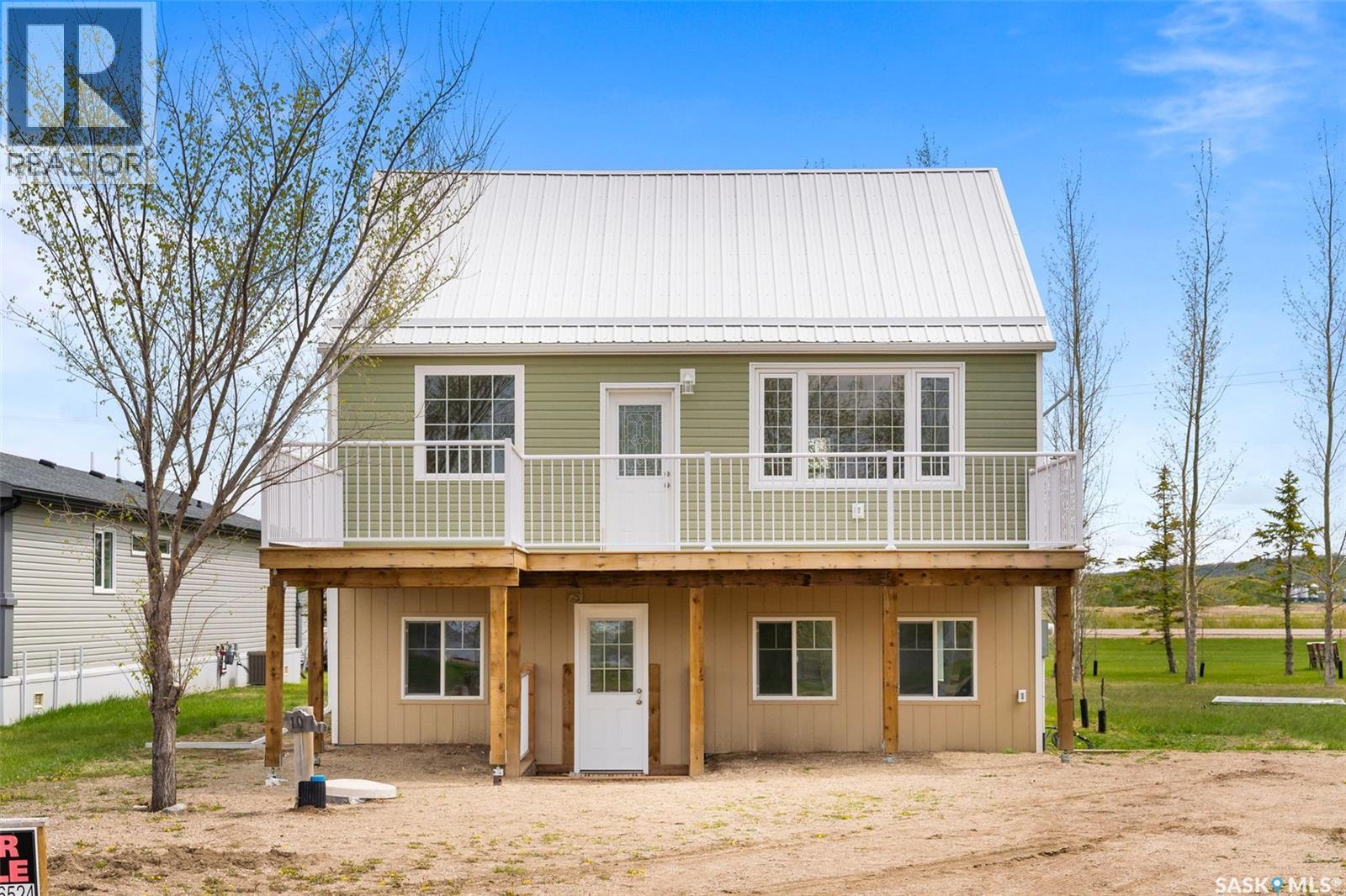 Photo 3 of 10 Louise Crescent, Katepwa Beach SK