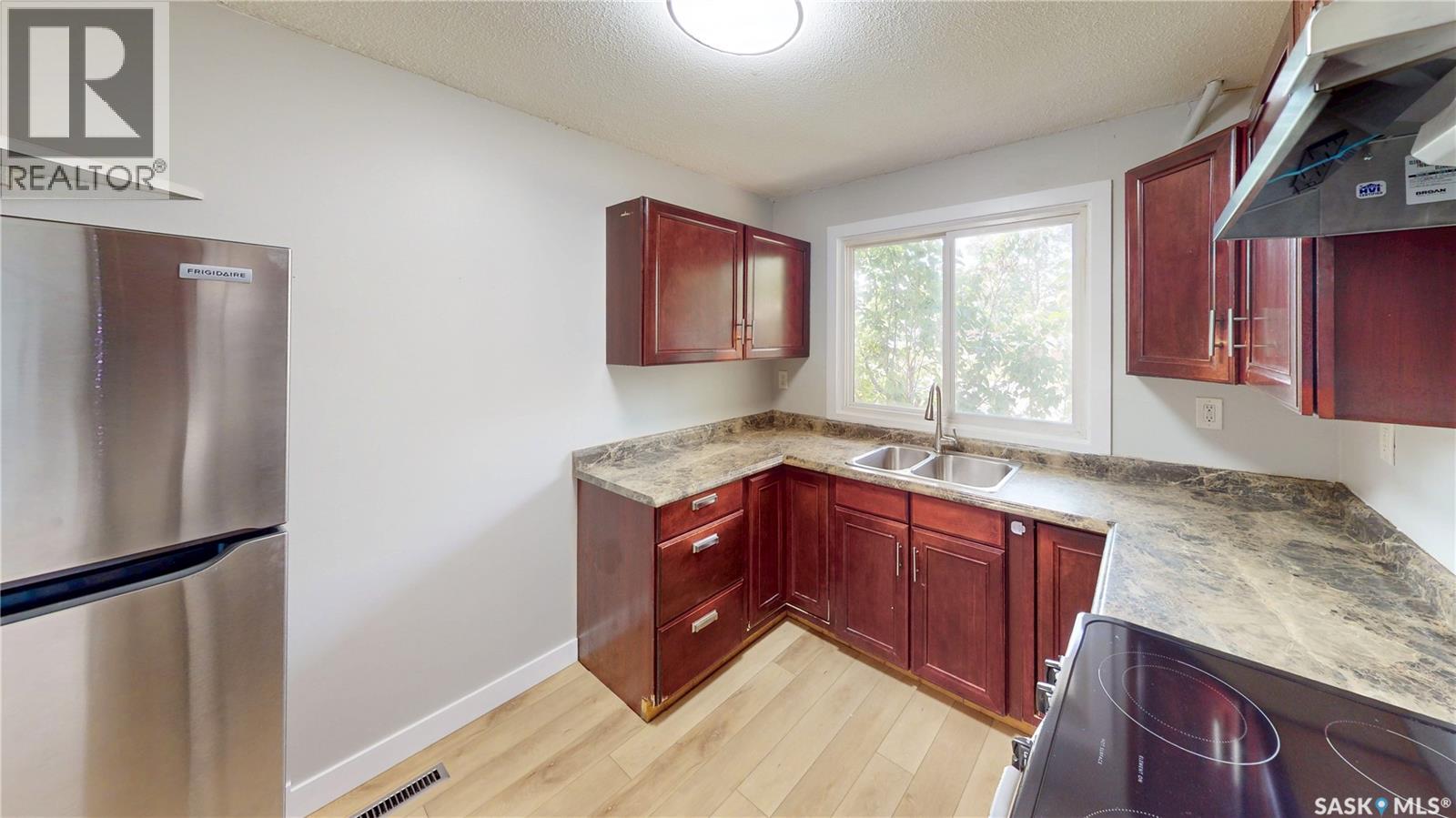 Photo 20 of 56 Froom Crescent, Regina SK