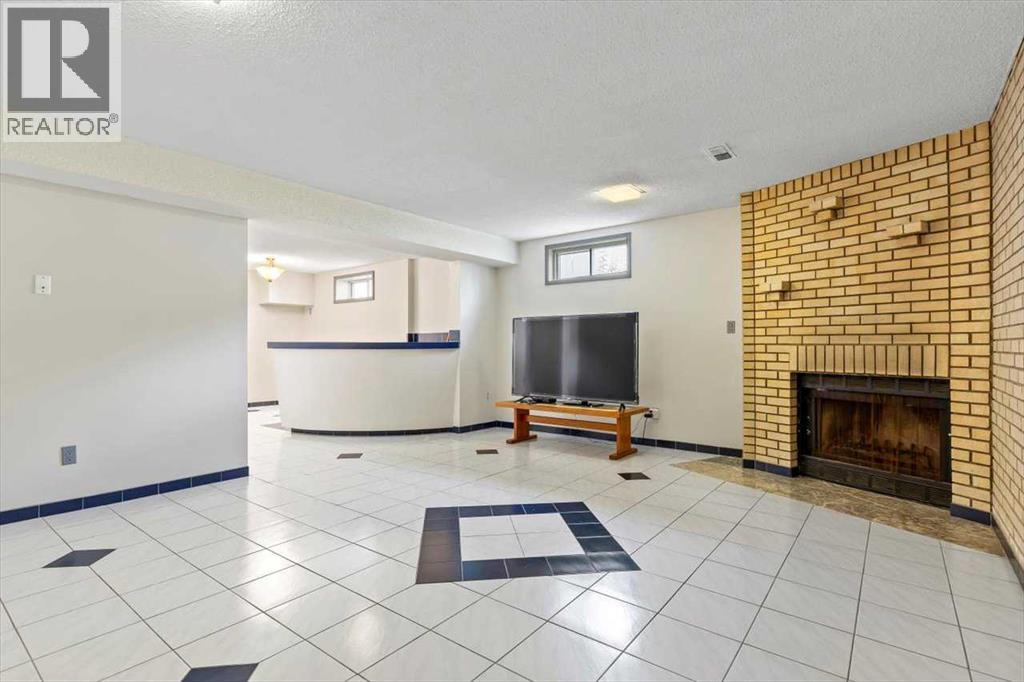 Single Family House Bungalow for Sale in  Namaka Crescent NW North Haven Calgary 
