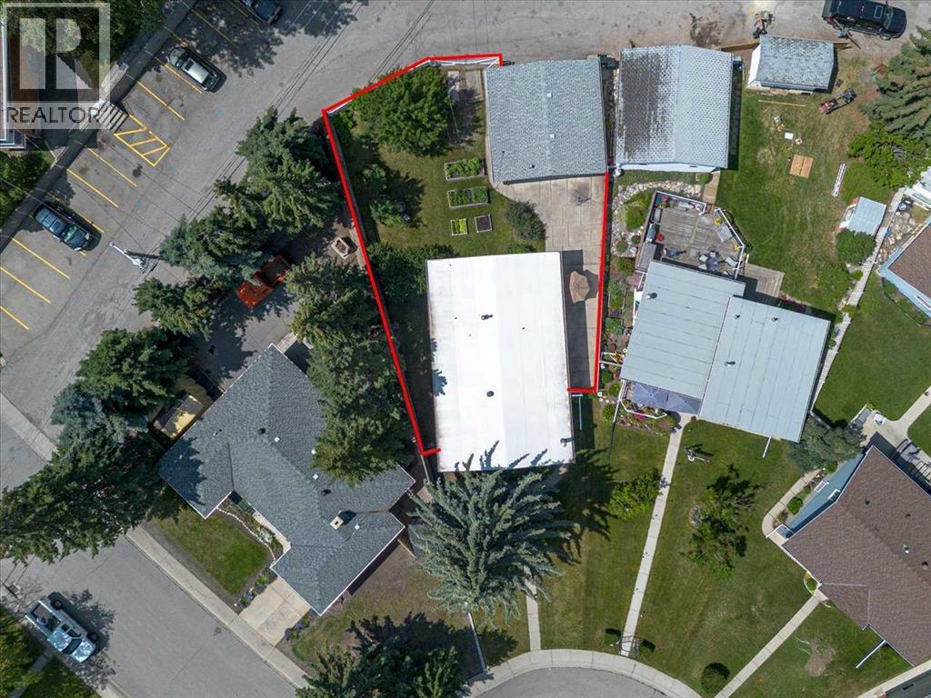 Single Family House Bungalow for Sale in  Namaka Crescent NW North Haven Calgary 