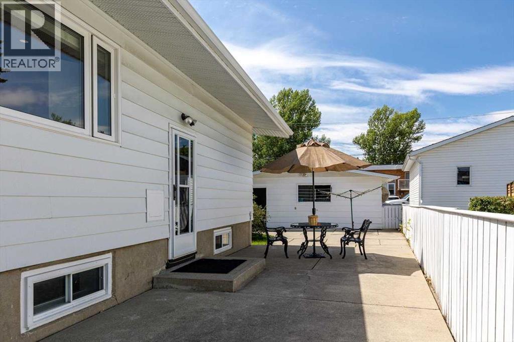 Single Family House Bungalow for Sale in  Namaka Crescent NW North Haven Calgary 