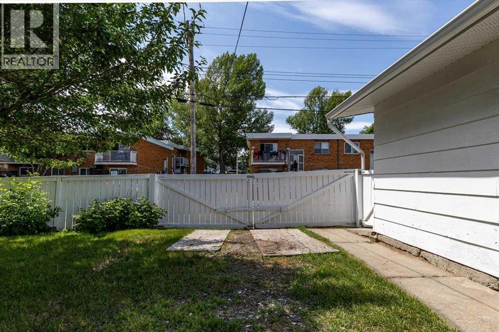 Single Family House Bungalow for Sale in  Namaka Crescent NW North Haven Calgary 