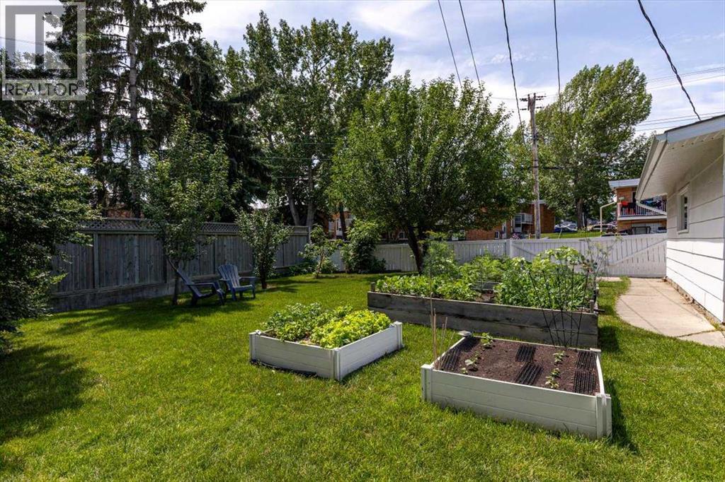 Single Family House Bungalow for Sale in  Namaka Crescent NW North Haven Calgary 