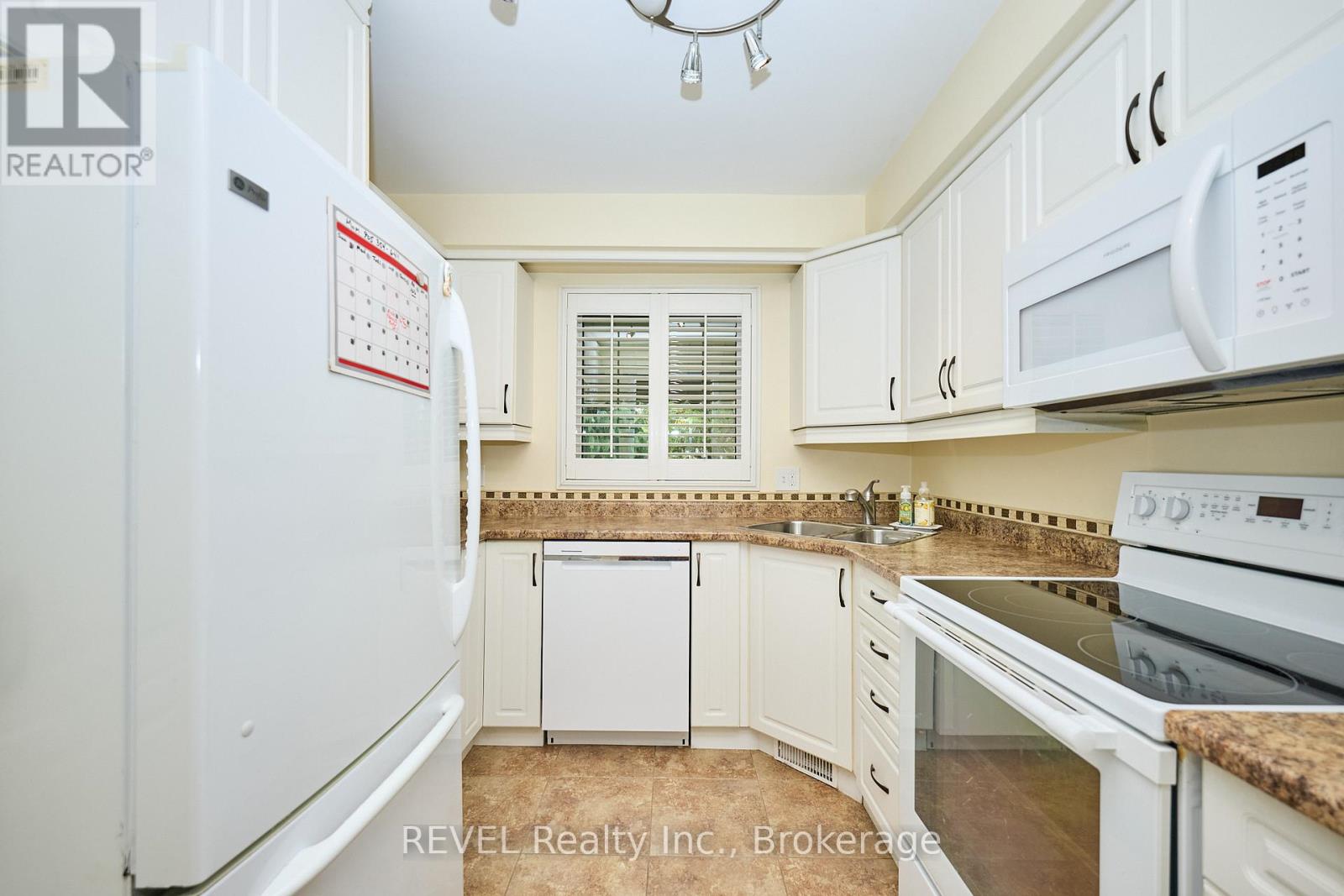 Photo 10 of 4148 Preston Avenue, Niagara Falls ON