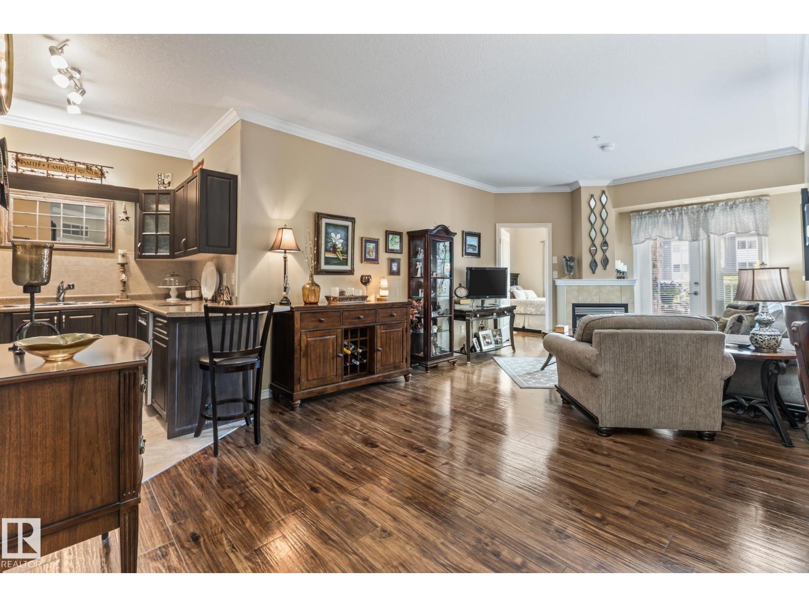 Photo 2 of 105 8528 82 Av Nw, Edmonton AB