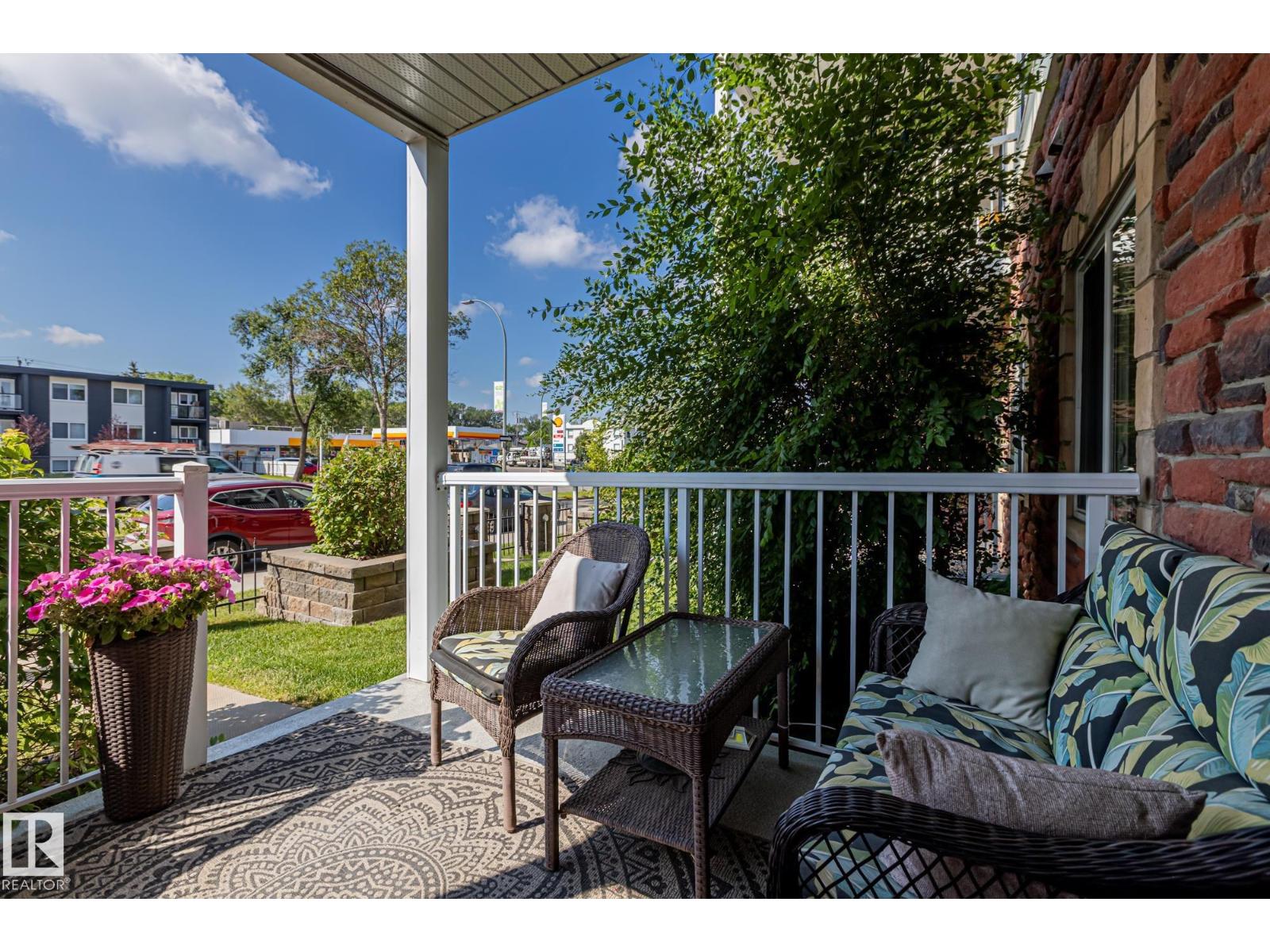 Photo 1 of 105 8528 82 Av Nw, Edmonton AB