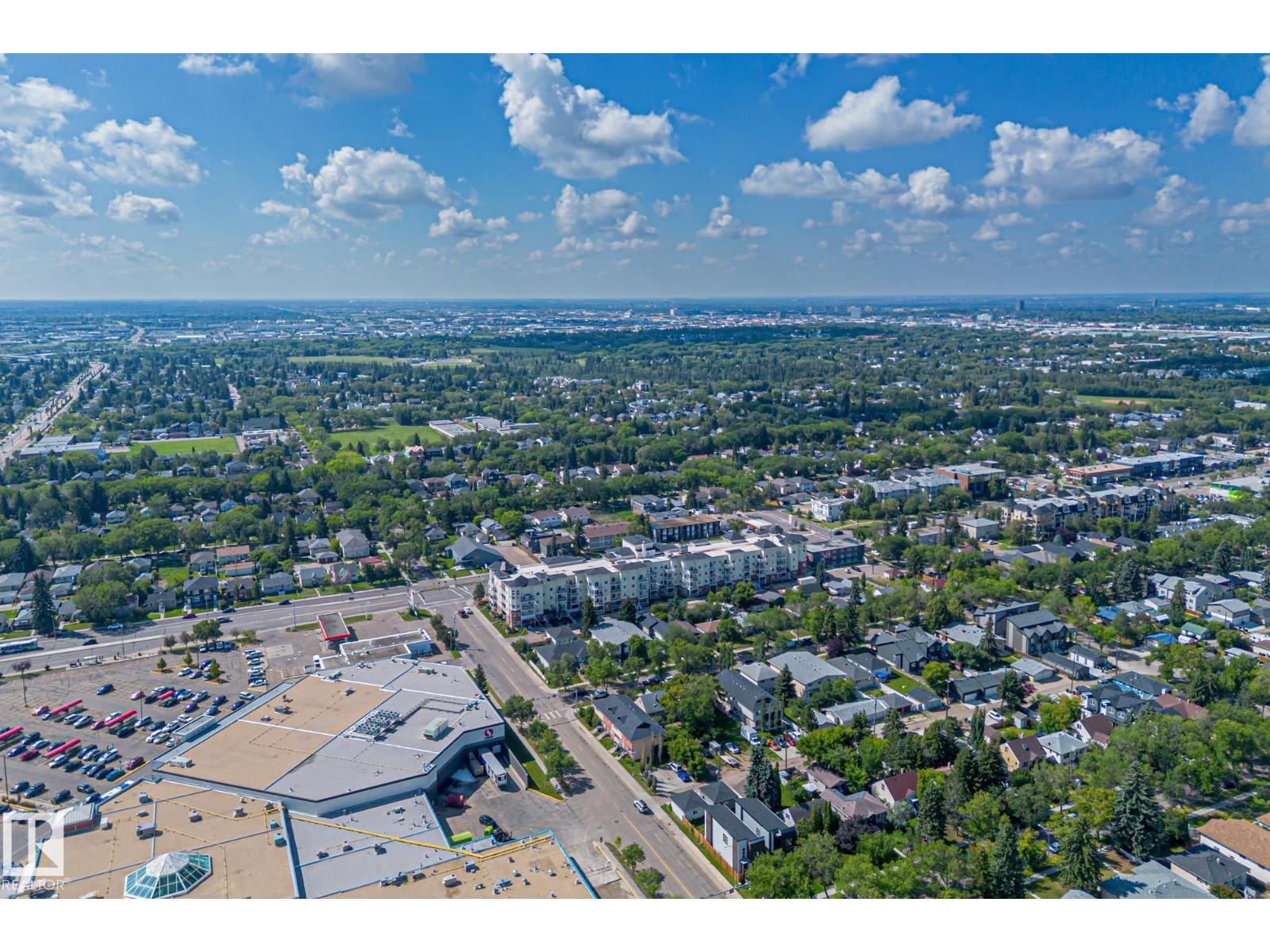 Photo 40 of 105 8528 82 Av Nw, Edmonton AB